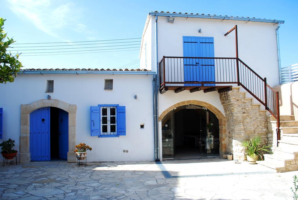 To Archontiko Tis Anastasias Athienou Exterior photo